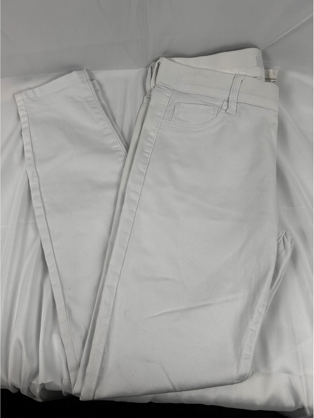 CELLO Mid Rise Crop Skinny White Jeans Size M Deluxe Comfort Stretch